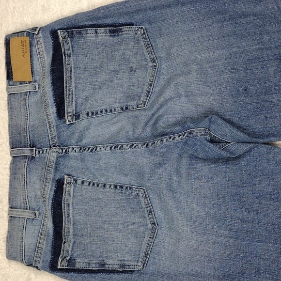 Ariat Bombshell Jordana Blue Medium Wash High Rise Straight Leg Boyfriend Jean - Picture 13 of 16